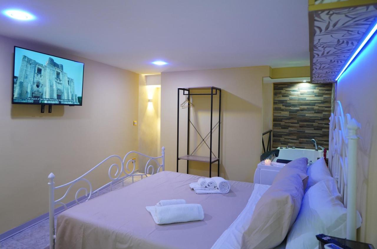 Corte Manzoni Independent Suite 卡塔尼亚 外观 照片